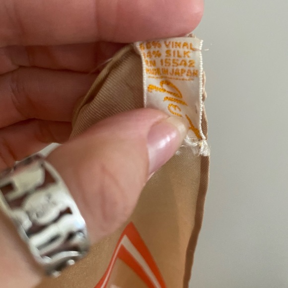 VINTAGE SILK SCARF - Picture 4 of 4